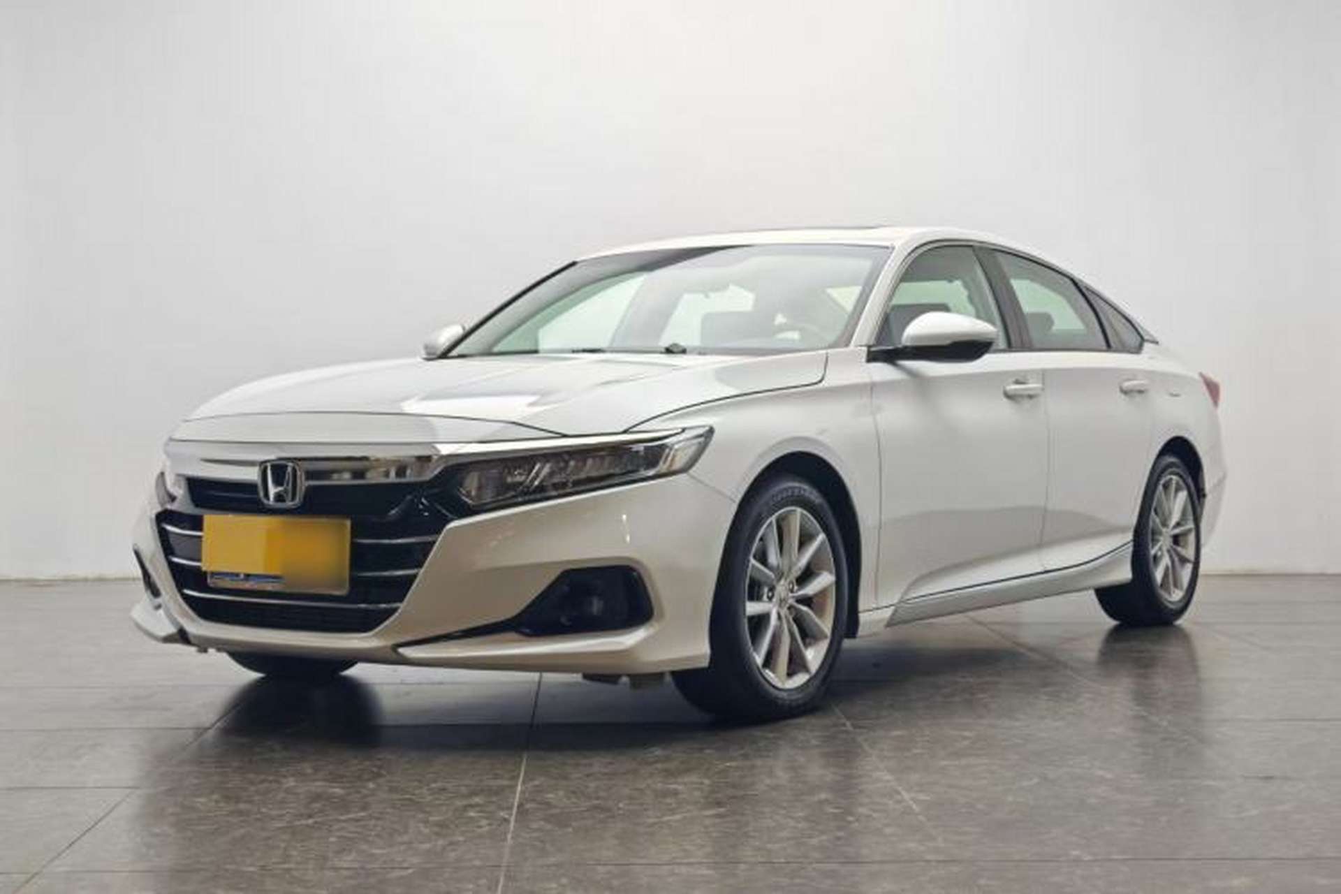 Used Honda Accord 2022 260TURBO Luxury Edition Front Left 45 Deg