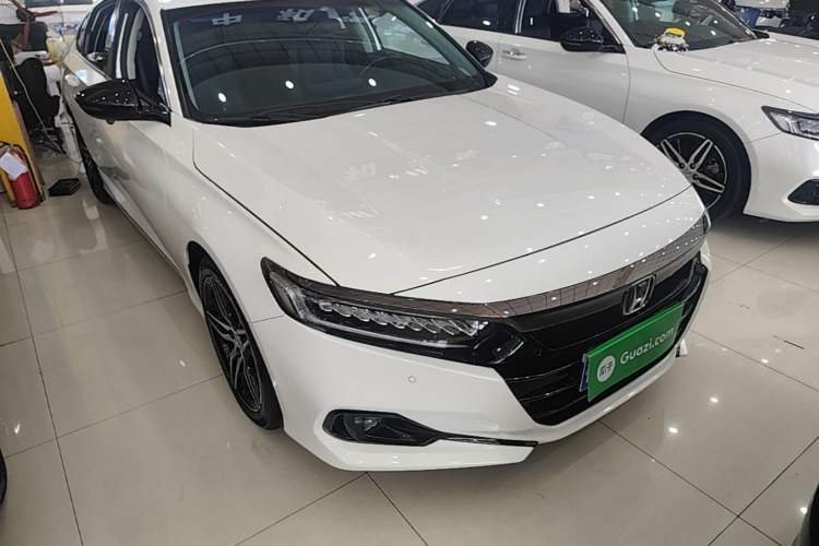 Used Honda Accord 2022 260TURBO Phantom Night · Prestige Edition Front Right 45 Deg