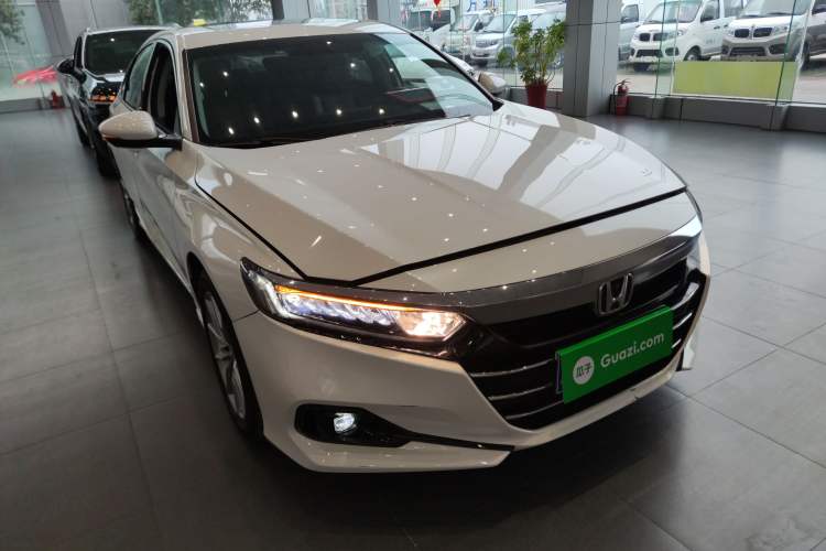 Used Honda Accord 2022 260TURBO Luxury Edition Front Right 45 Deg