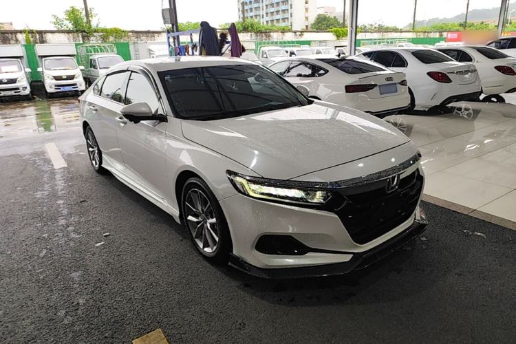 Used Honda Accord 2022 260TURBO Luxury Edition Front Right 45 Deg