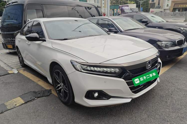Used Honda Accord 2022 260TURBO Phantom Night · Prestige Edition Front Right 45 Deg