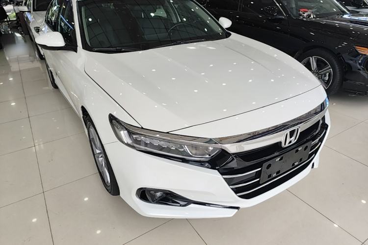 Used Honda Accord 2022 260TURBO Luxury Edition Front Right 45 Deg