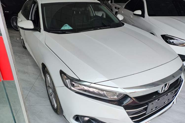 Used Honda Accord 2022 260TURBO Luxury Edition Front Right 45 Deg