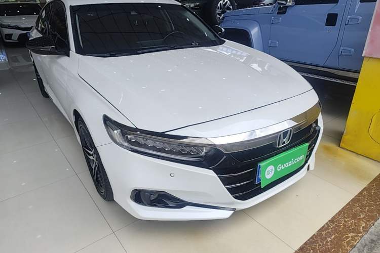 Used Honda Accord 2022 260TURBO Phantom Night · Prestige Edition Front Right 45 Deg