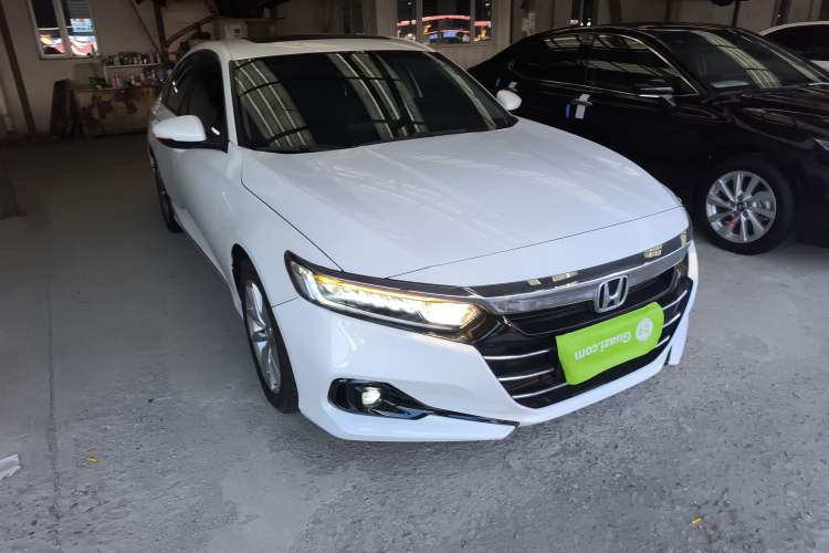 Used Honda Accord 2022 260TURBO Luxury Edition Front Right 45 Deg