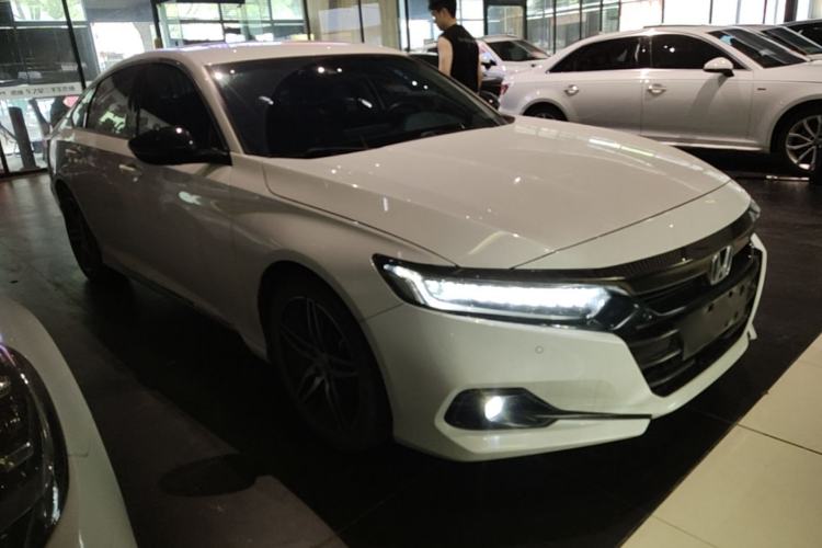 Used Honda Accord 2022 260TURBO Phantom Night · Prestige Edition Front Right 45 Deg