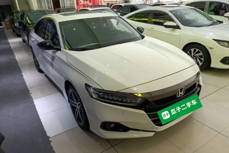 Used Honda Accord 2022 260TURBO Phantom Night · Prestige Edition Front Right 45 Deg