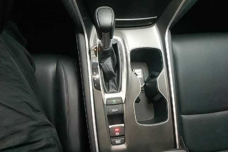 Used Honda Accord 2022 260TURBO Luxury Edition Gear Lever