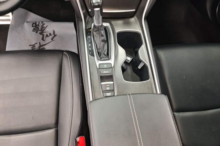 Used Honda Accord 2022 260TURBO Phantom Night · Prestige Edition Gear Lever