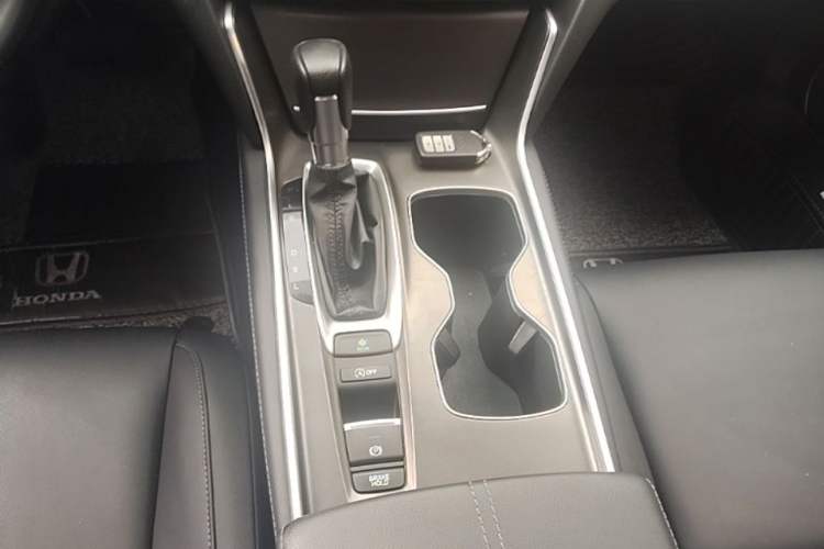 Used Honda Accord 2022 260TURBO Luxury Edition Gear Lever