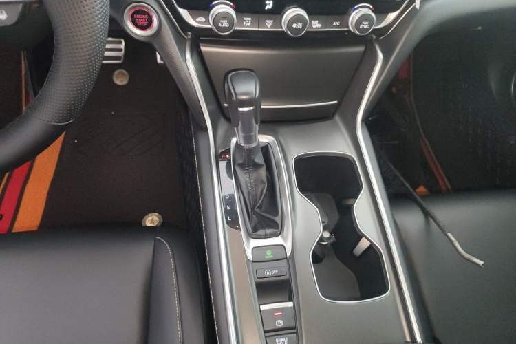 Used Honda Accord 2022 260TURBO Phantom Night · Prestige Edition Gear Lever