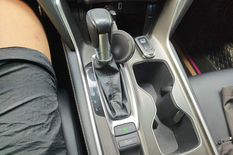 Used Honda Accord 2022 260TURBO Phantom Night · Prestige Edition Gear Lever