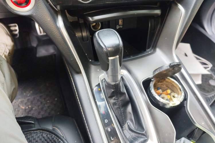 Used Honda Accord 2022 260TURBO Phantom Night · Prestige Edition Gear Lever