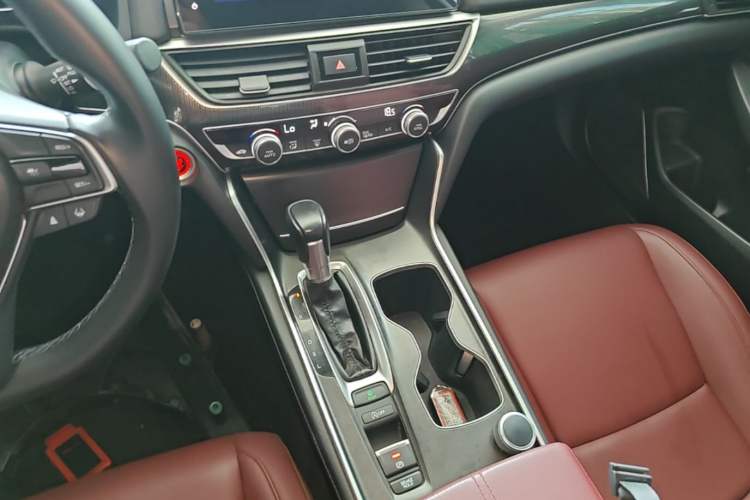Used Honda Accord 2022 260TURBO Phantom Night · Prestige Edition Gear Lever