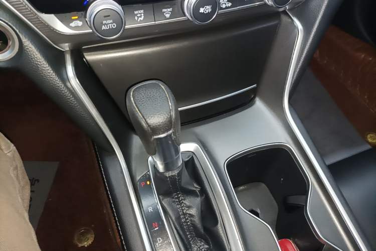 Used Honda Accord 2022 260TURBO Luxury Edition Gear Lever