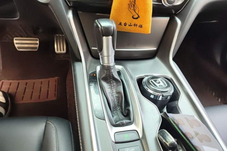 Used Honda Accord 2022 260TURBO Phantom Night · Prestige Edition Gear Lever