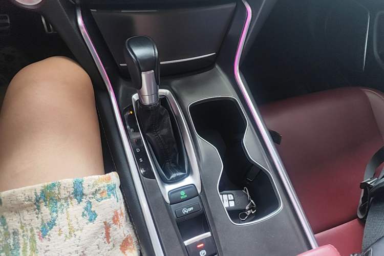 Used Honda Accord 2022 260TURBO Phantom Night · Prestige Edition Gear Lever