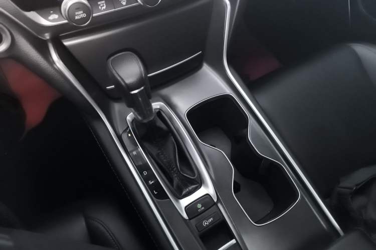 Used Honda Accord 2022 260TURBO Luxury Edition Gear Lever