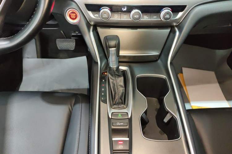 Used Honda Accord 2022 260TURBO Luxury Edition Gear Lever