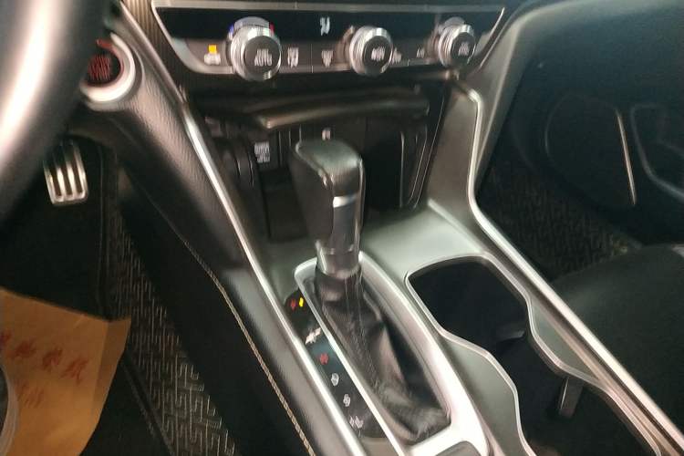 Used Honda Accord 2022 260TURBO Phantom Night · Prestige Edition Gear Lever