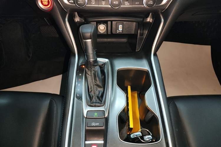 Used Honda Accord 2022 260TURBO Luxury Edition Gear Lever