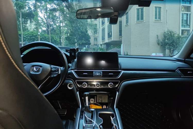 Used Honda Accord 2022 260TURBO Phantom Night · Prestige Edition Headliner