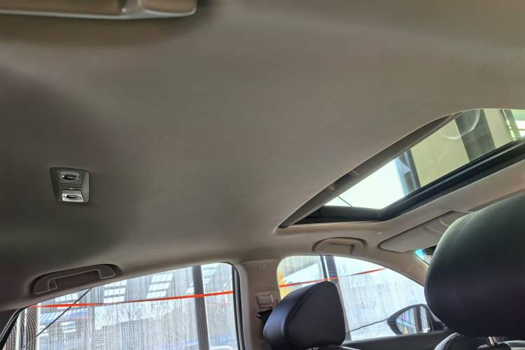 Used Honda Accord 2022 260TURBO Luxury Edition Headliner