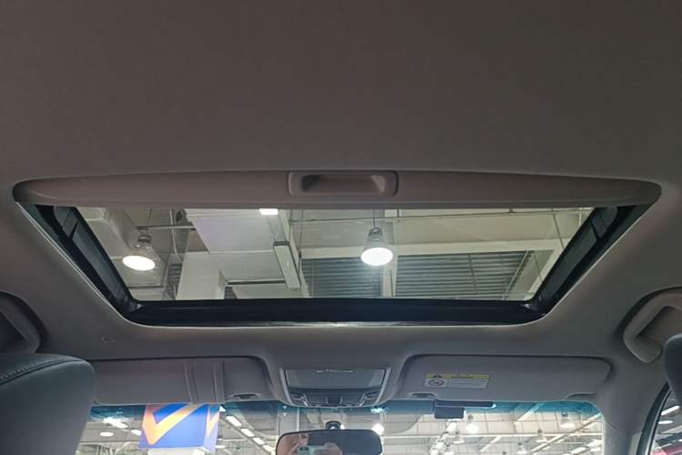 Used Honda Accord 2022 260TURBO Luxury Edition Headliner