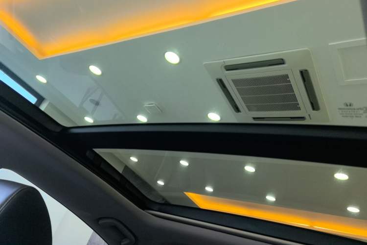 Used Honda Accord 2022 260TURBO Phantom Night · Prestige Edition Headliner