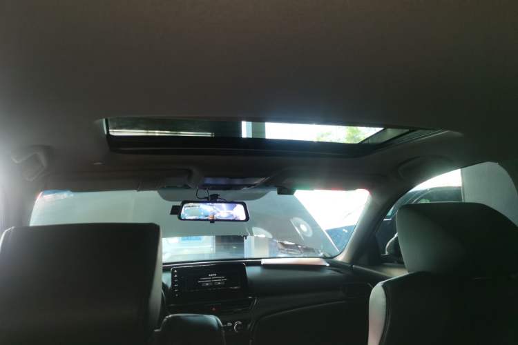 Used Honda Accord 2022 260TURBO Luxury Edition Headliner