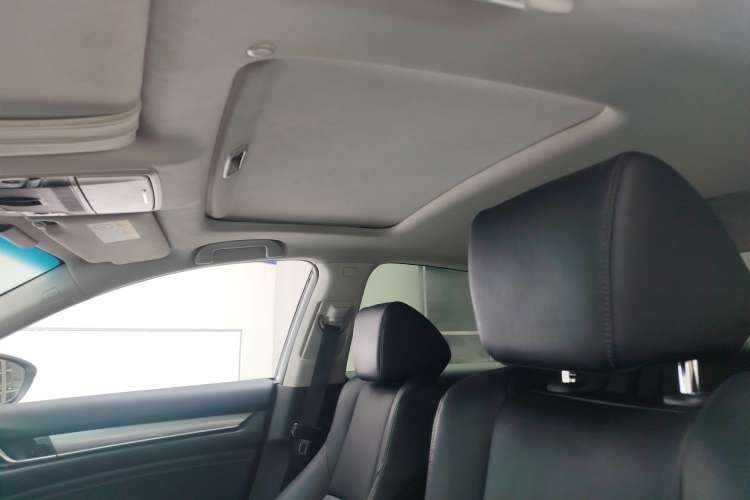 Used Honda Accord 2022 260TURBO Luxury Edition Headliner