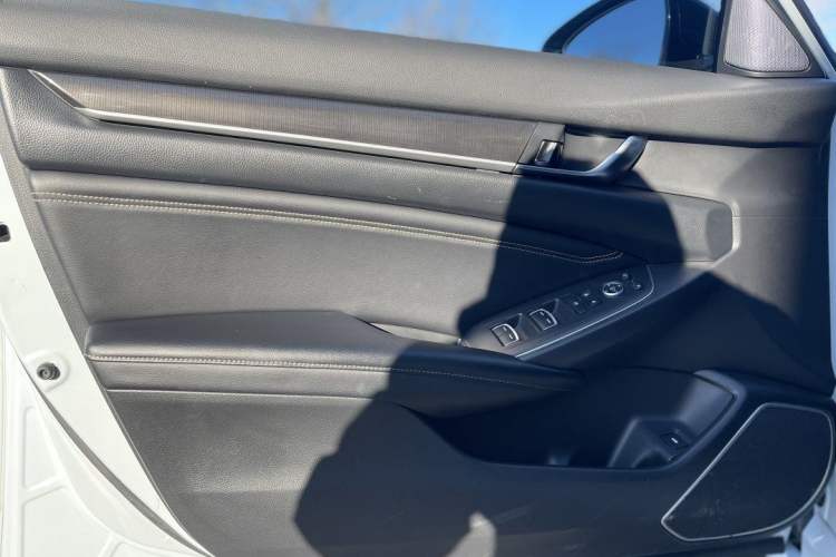 Used Honda Accord 2022 260TURBO Phantom Night · Prestige Edition Interior 1