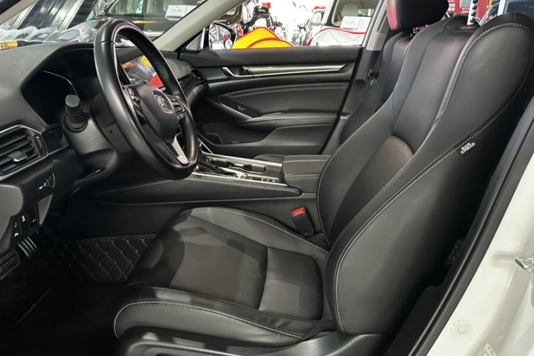 Used Honda Accord 2022 260TURBO Phantom Night · Prestige Edition Interior 11