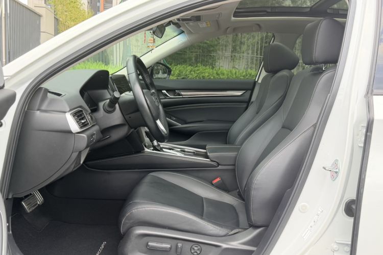 Used Honda Accord 2022 260TURBO Phantom Night · Prestige Edition Interior 3