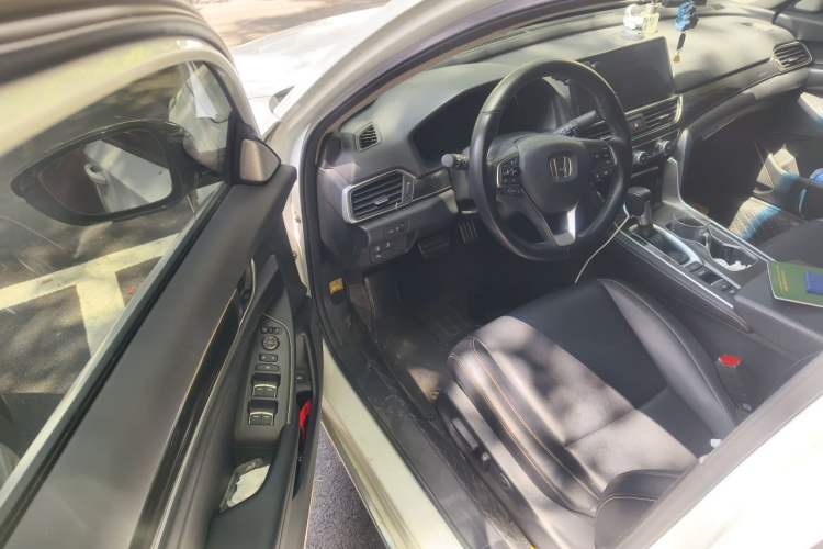 Used Honda Accord 2022 260TURBO Phantom Night · Prestige Edition Interior 3