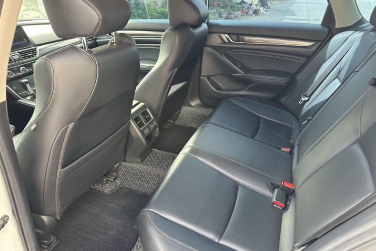 Used Honda Accord 2022 260TURBO Phantom Night · Prestige Edition Interior 3
