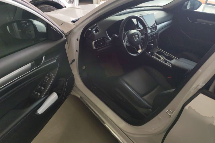 Used Honda Accord 2022 260TURBO Luxury Edition Interior 3