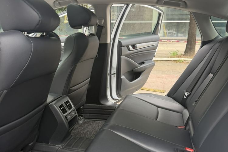 Used Honda Accord 2022 260TURBO Luxury Edition Interior 3
