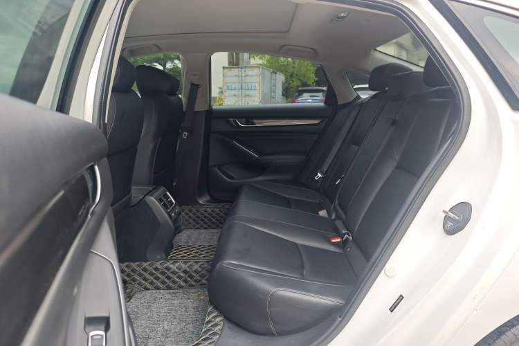 Used Honda Accord 2022 260TURBO Phantom Night · Prestige Edition Interior 3