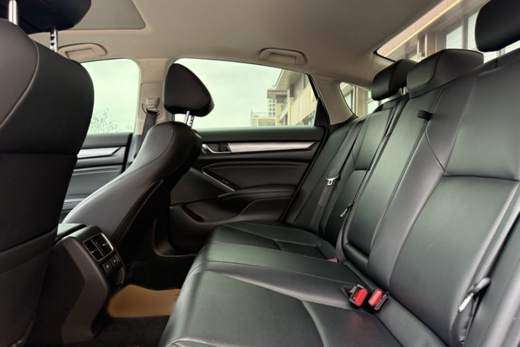 Used Honda Accord 2022 260TURBO Luxury Edition Interior 4
