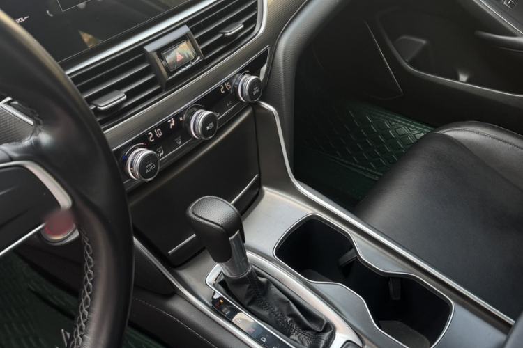 Used Honda Accord 2022 260TURBO Luxury Edition Interior 4