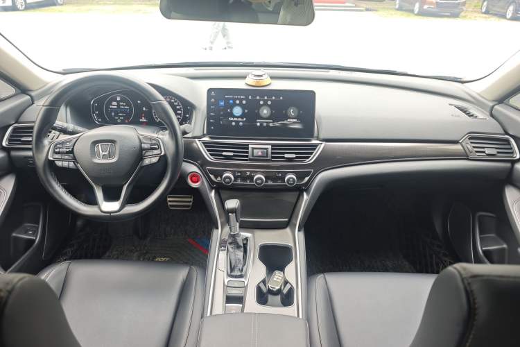 Used Honda Accord 2022 260TURBO Phantom Night · Prestige Edition Interior 4