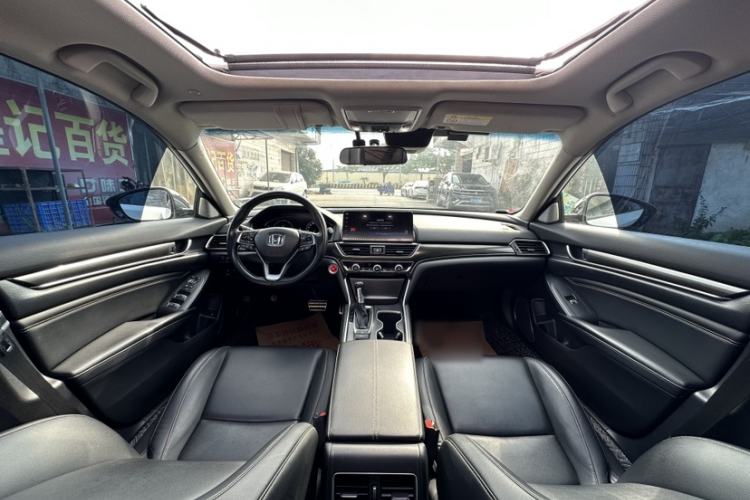 Used Honda Accord 2022 260TURBO Phantom Night · Prestige Edition Interior 5