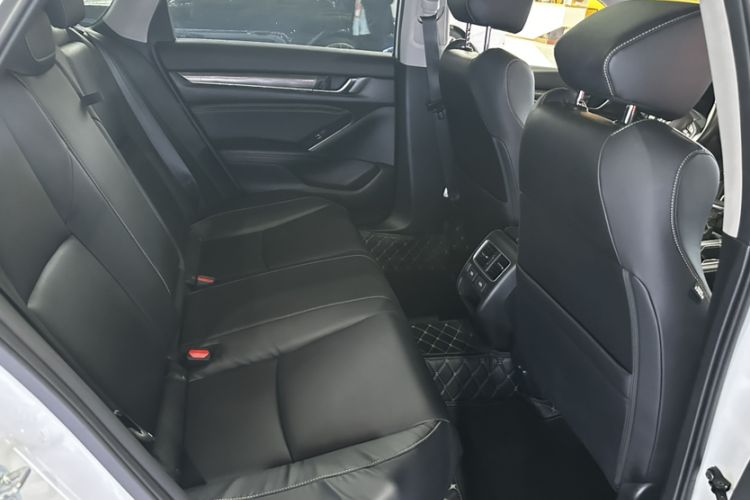 Used Honda Accord 2022 260TURBO Phantom Night · Prestige Edition Interior 6