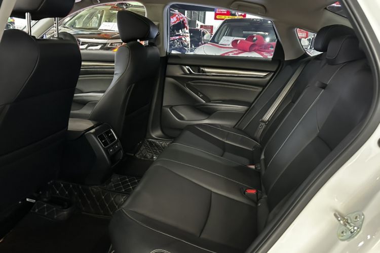 Used Honda Accord 2022 260TURBO Phantom Night · Prestige Edition Interior 7