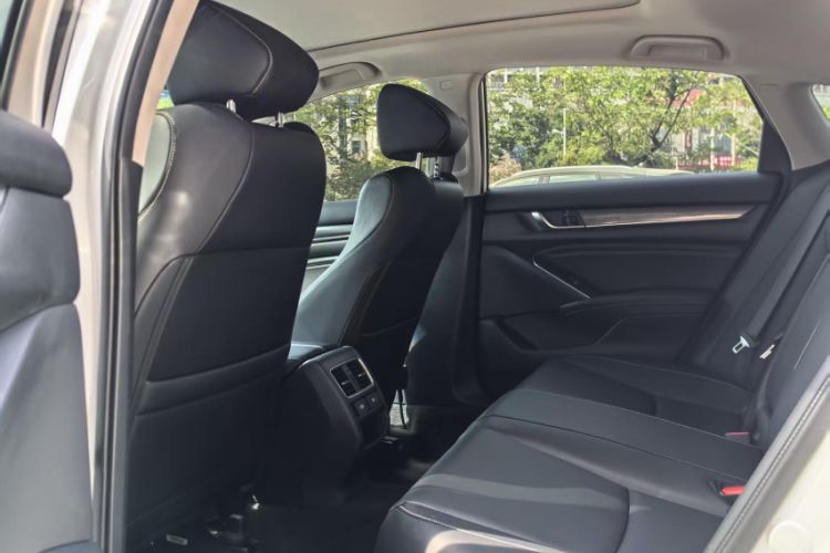 Used Honda Accord 2022 260TURBO Phantom Night · Prestige Edition Interior 7