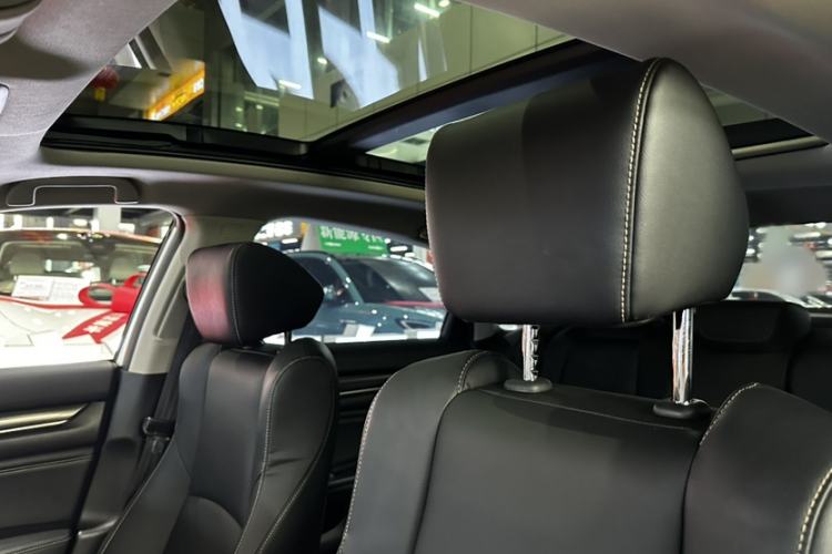 Used Honda Accord 2022 260TURBO Phantom Night · Prestige Edition Interior 8