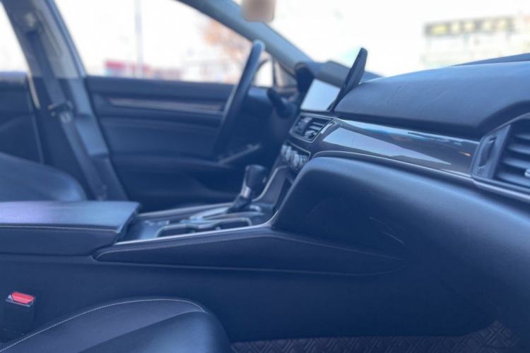 Used Honda Accord 2022 260TURBO Phantom Night · Prestige Edition Interior 8