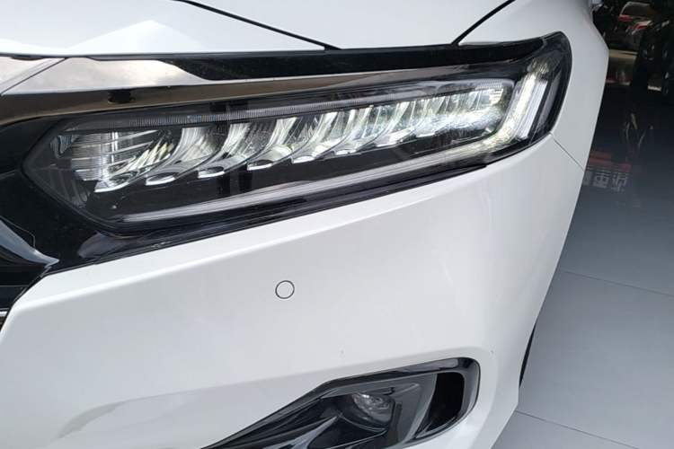 Used Honda Accord 2022 260TURBO Phantom Night · Prestige Edition Left Front Headlight