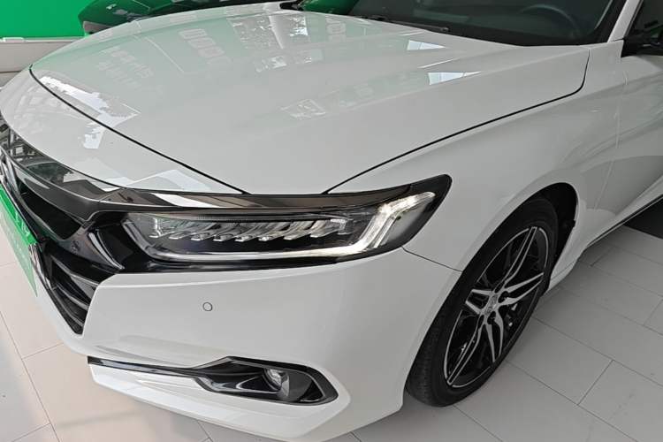 Used Honda Accord 2022 260TURBO Phantom Night · Prestige Edition Left Front Headlight